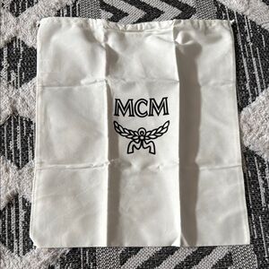 MCM Large Dust Bag NEW 18.5 x 16.5